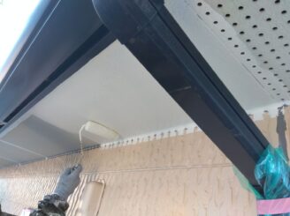栃木市　屋根外壁塗装　シリコン塗料　施工中